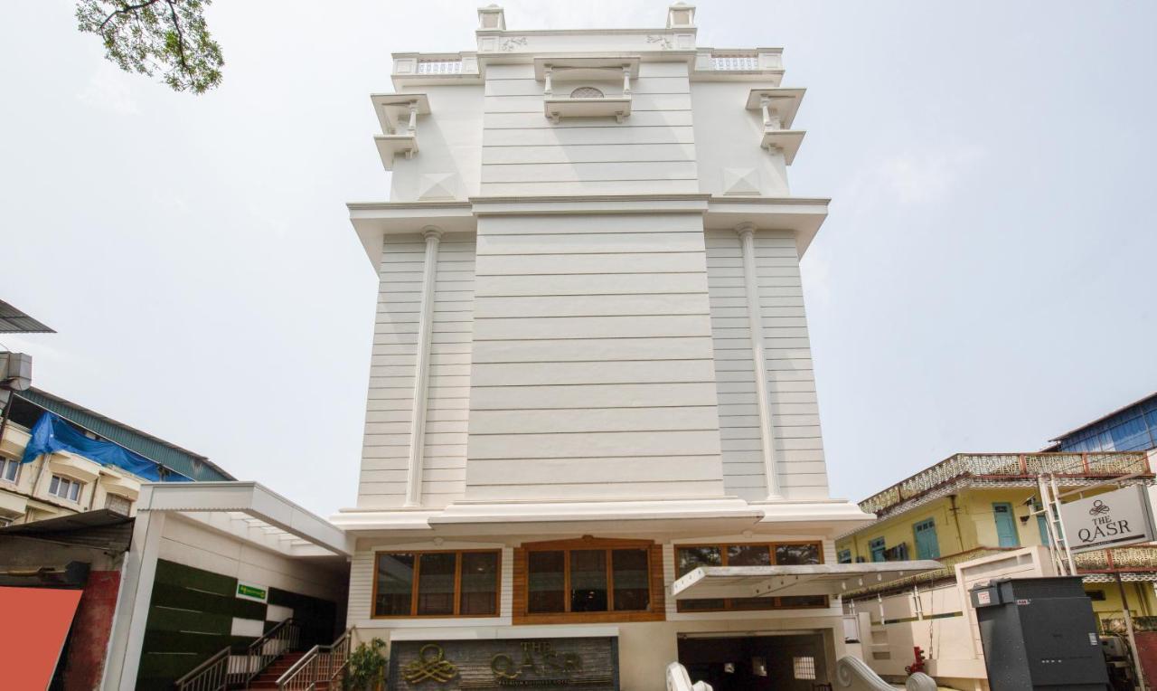 Treebo Trend The Qasr Hotel Kochi Exterior photo